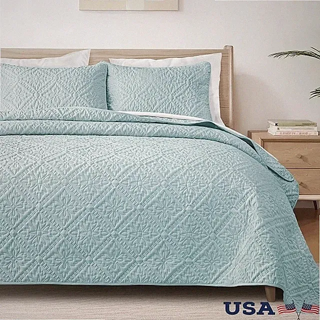Soft Quilt Set Lightweight Floral Design Elegant Bedspread All Season Use